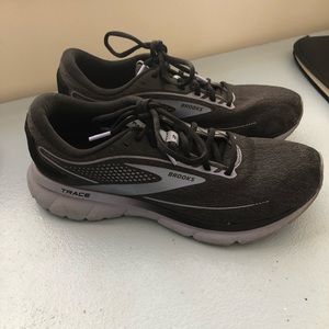 Women’s Brooks Trace shoes!